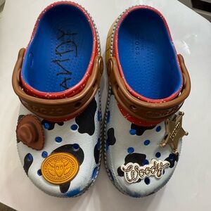 CROCS Kids Woody Clogs - Blue, Brown, and White
